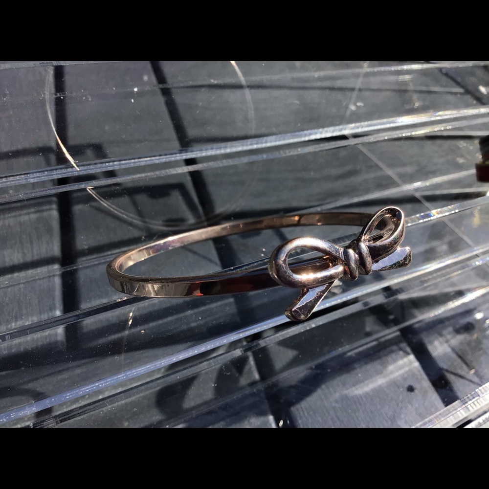 Cute grey bow bangle